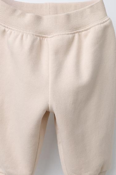 GARNITUR SWEATSHIRT UND JOGGER INNEN ANGERAUT - Hellbeige von Zara