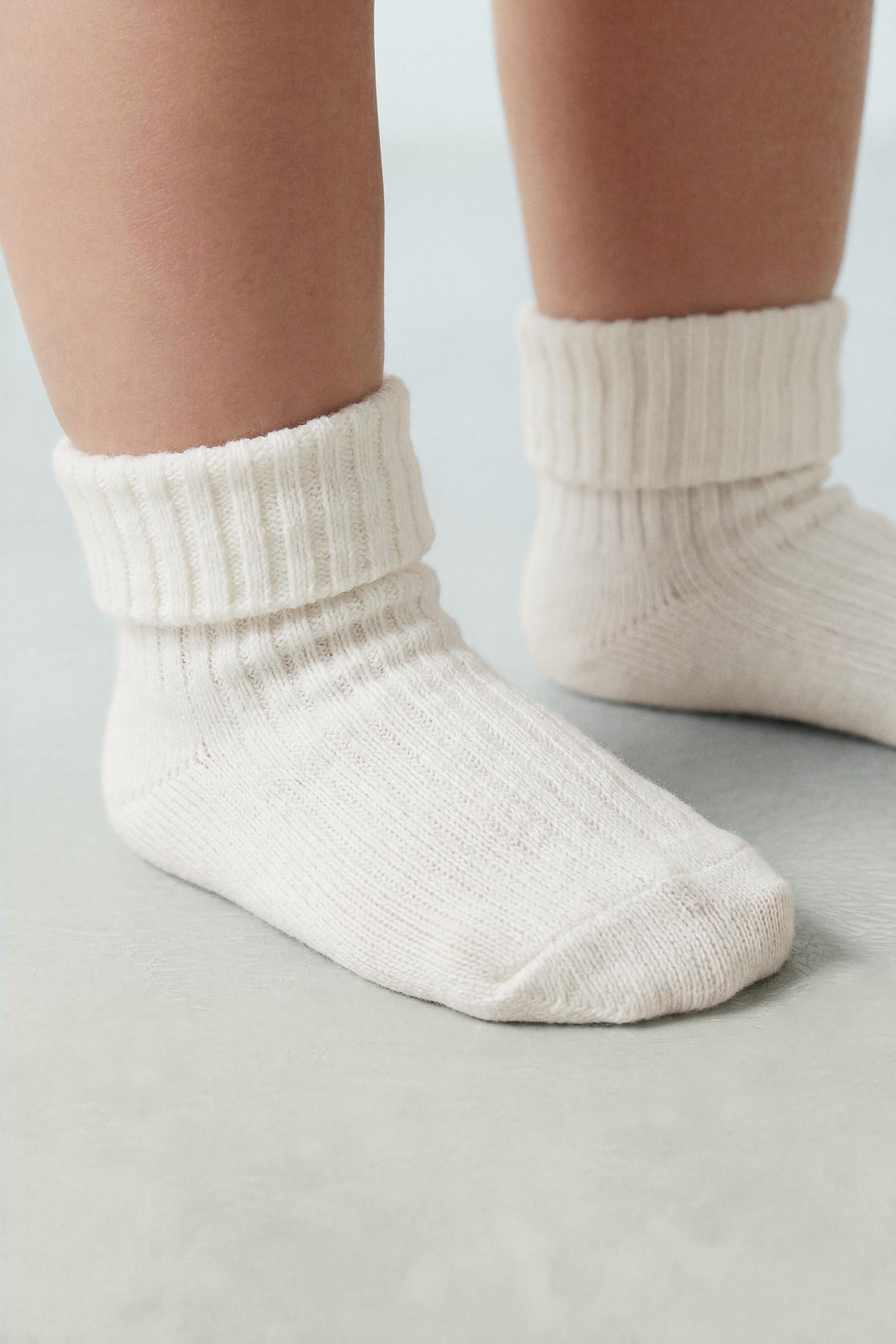 FOUR-PACK OF RIBBED SOCKS WITH BOX — Light beige