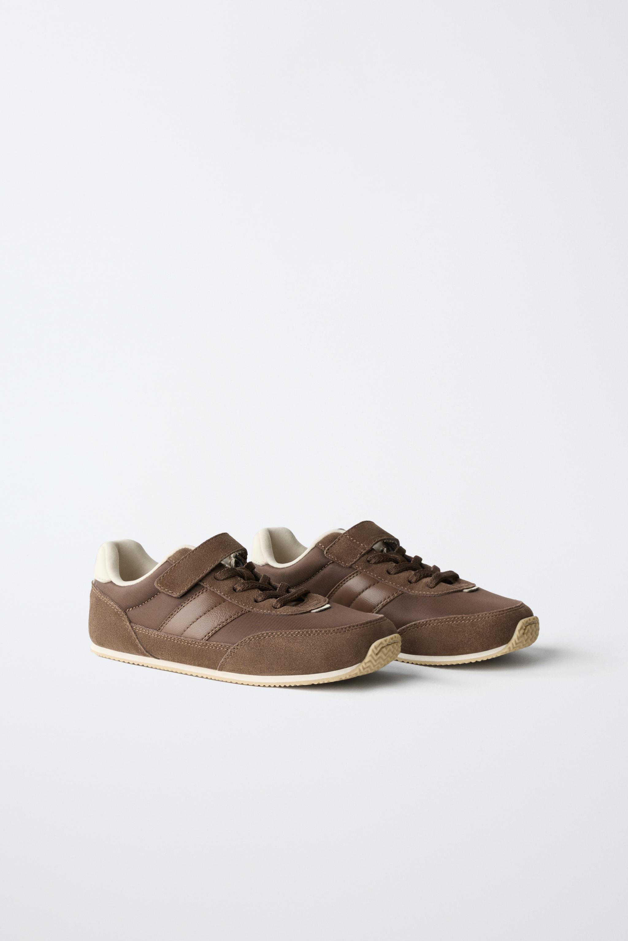 BAREFOOT SNEAKERS