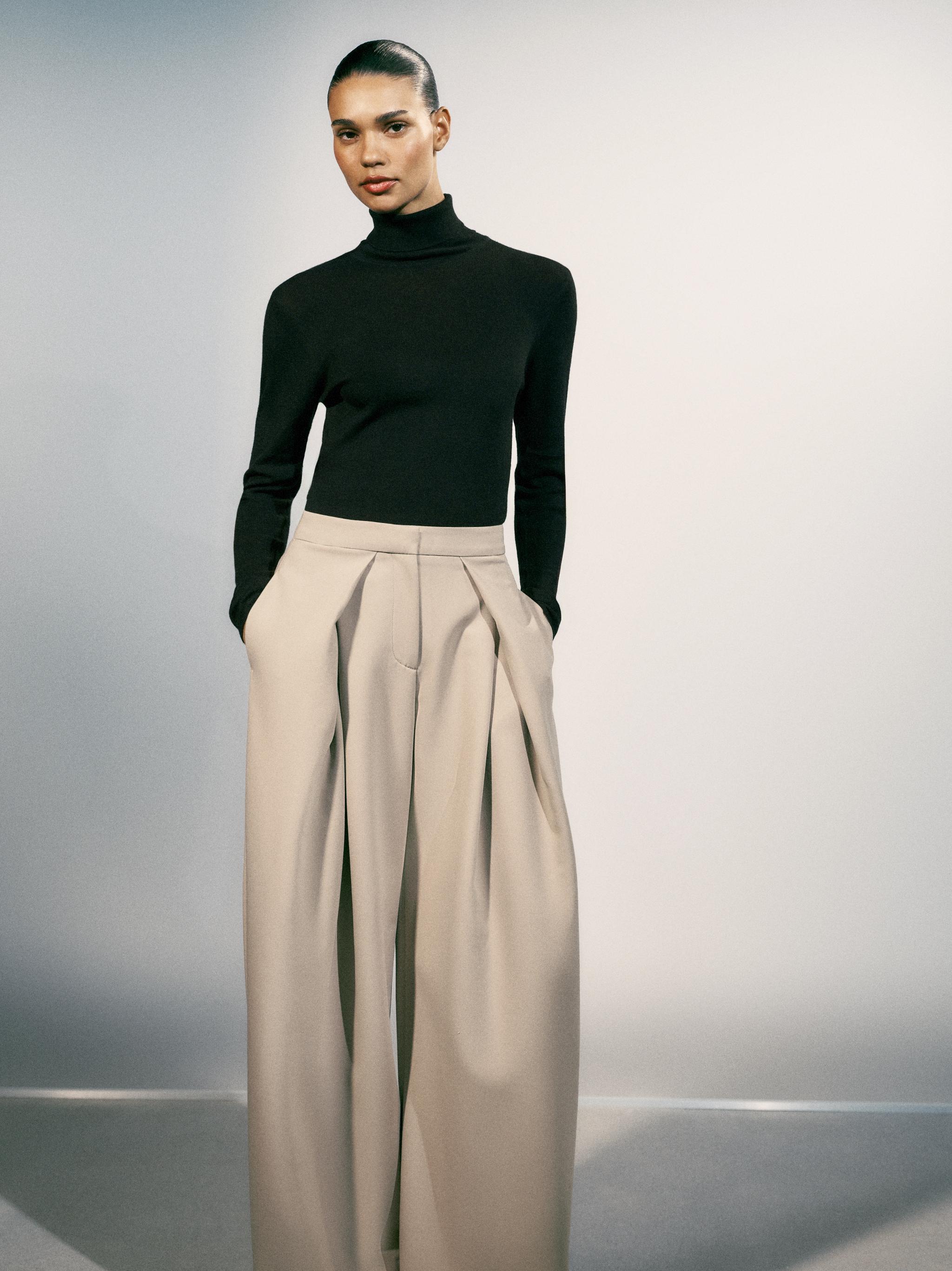 Wide-Leg Pleated Pants by Zara