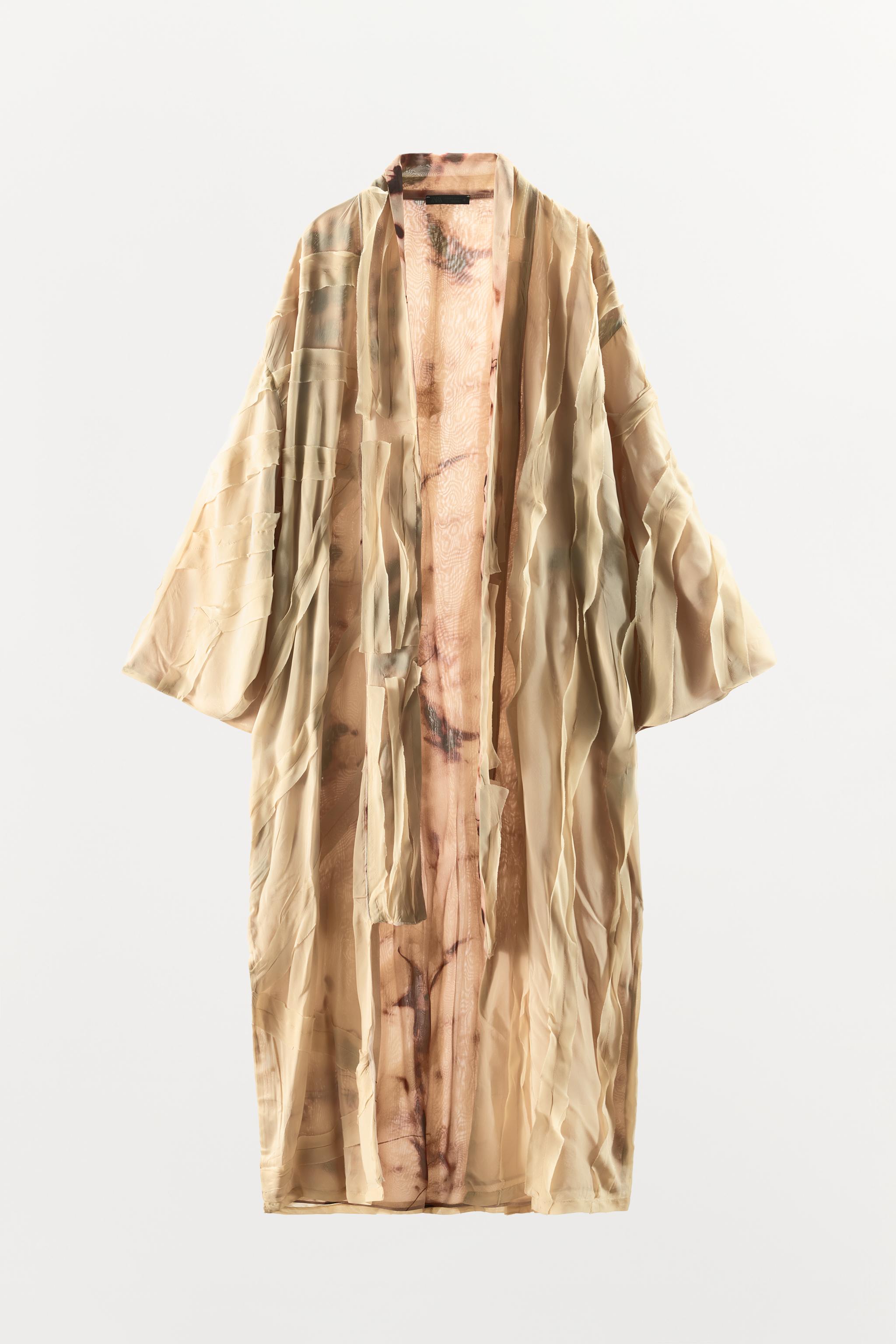 EMBOSSED ORGANZA KIMONO