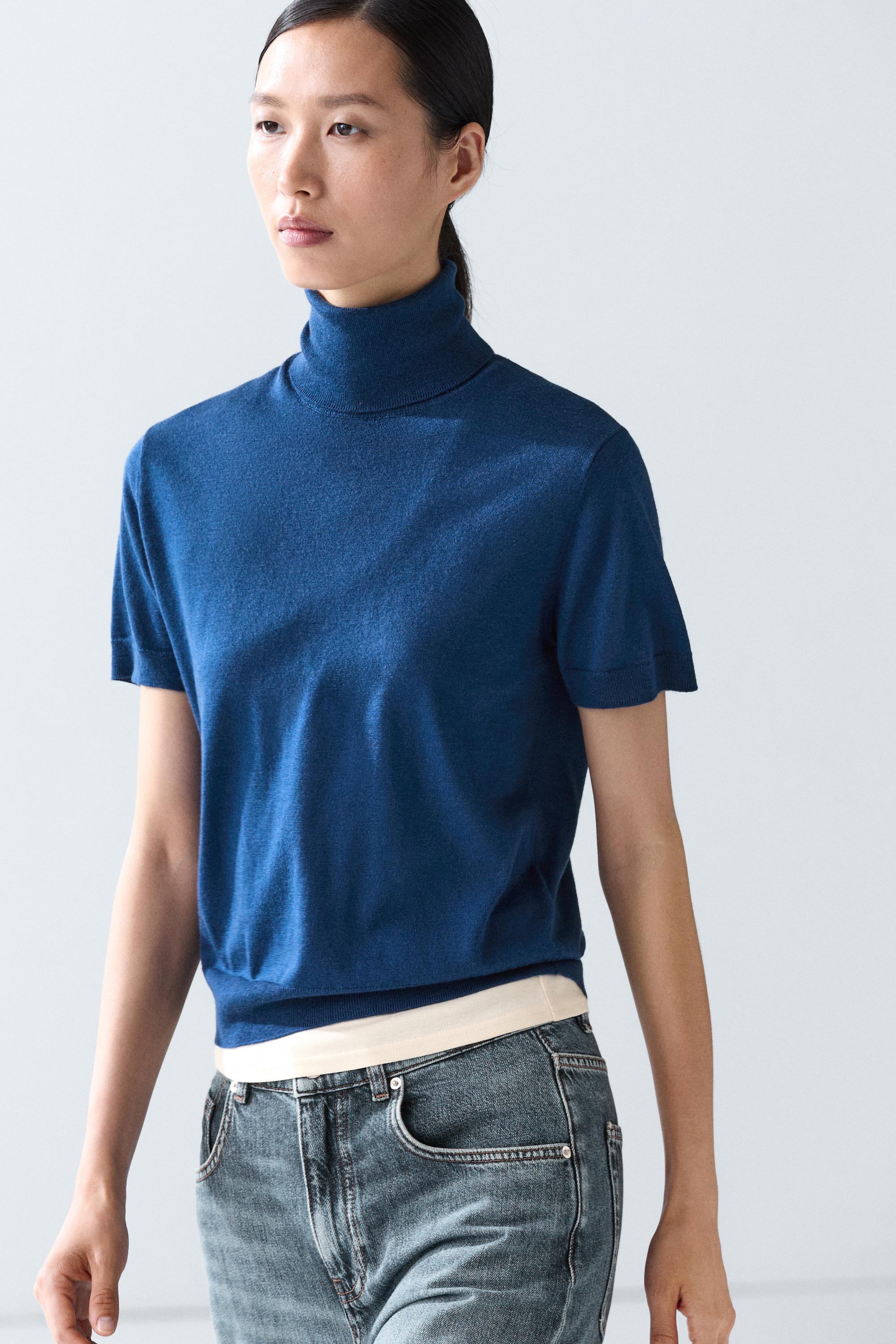 Turtleneck knit sweater — Bluish
