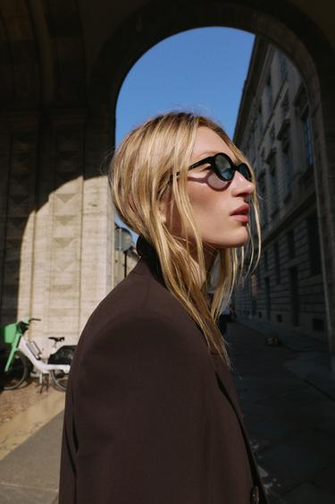 VESTE À BOUTONNAGE CROISÉ AVEC ÉPAULETTES - Marron de Zara - Image 4