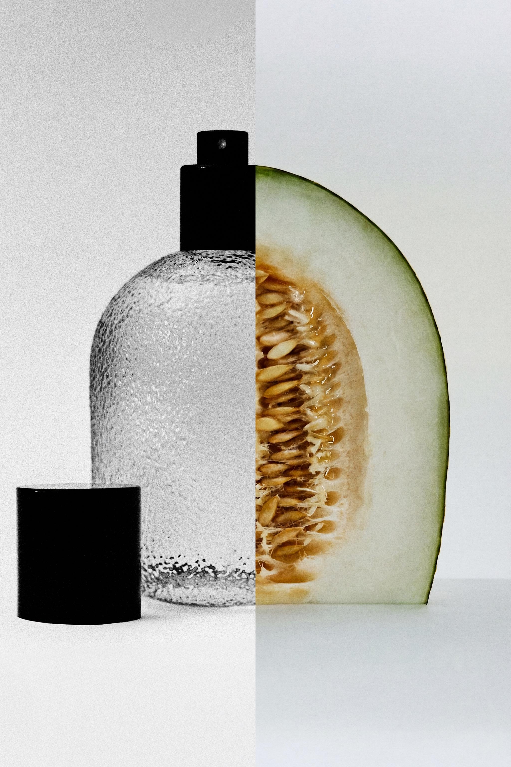 (190 ML) VETIVER MELON FABRIC FRESHENER — Dark bottle green