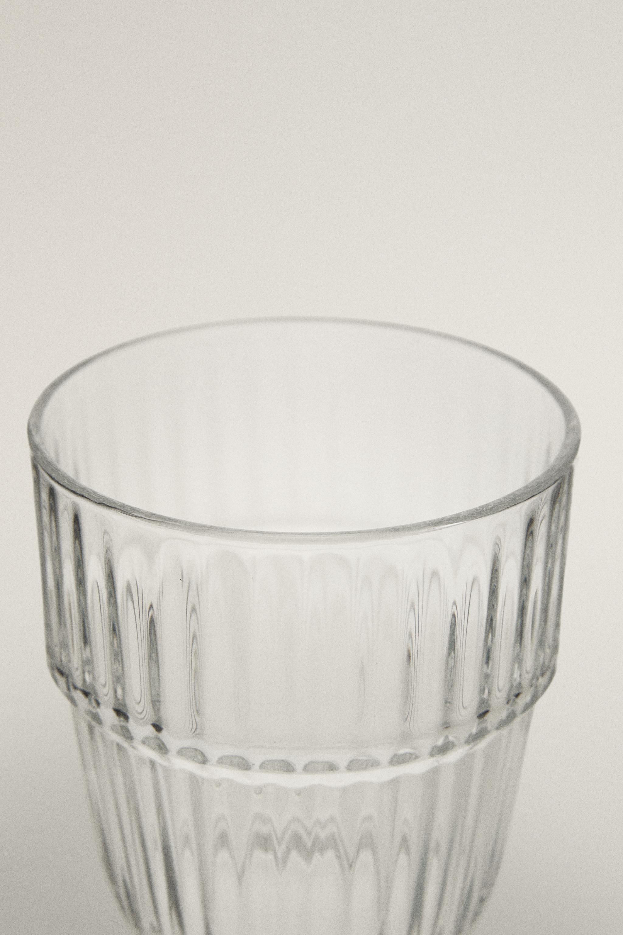 RAISED DESIGN GLASS TUMBLER