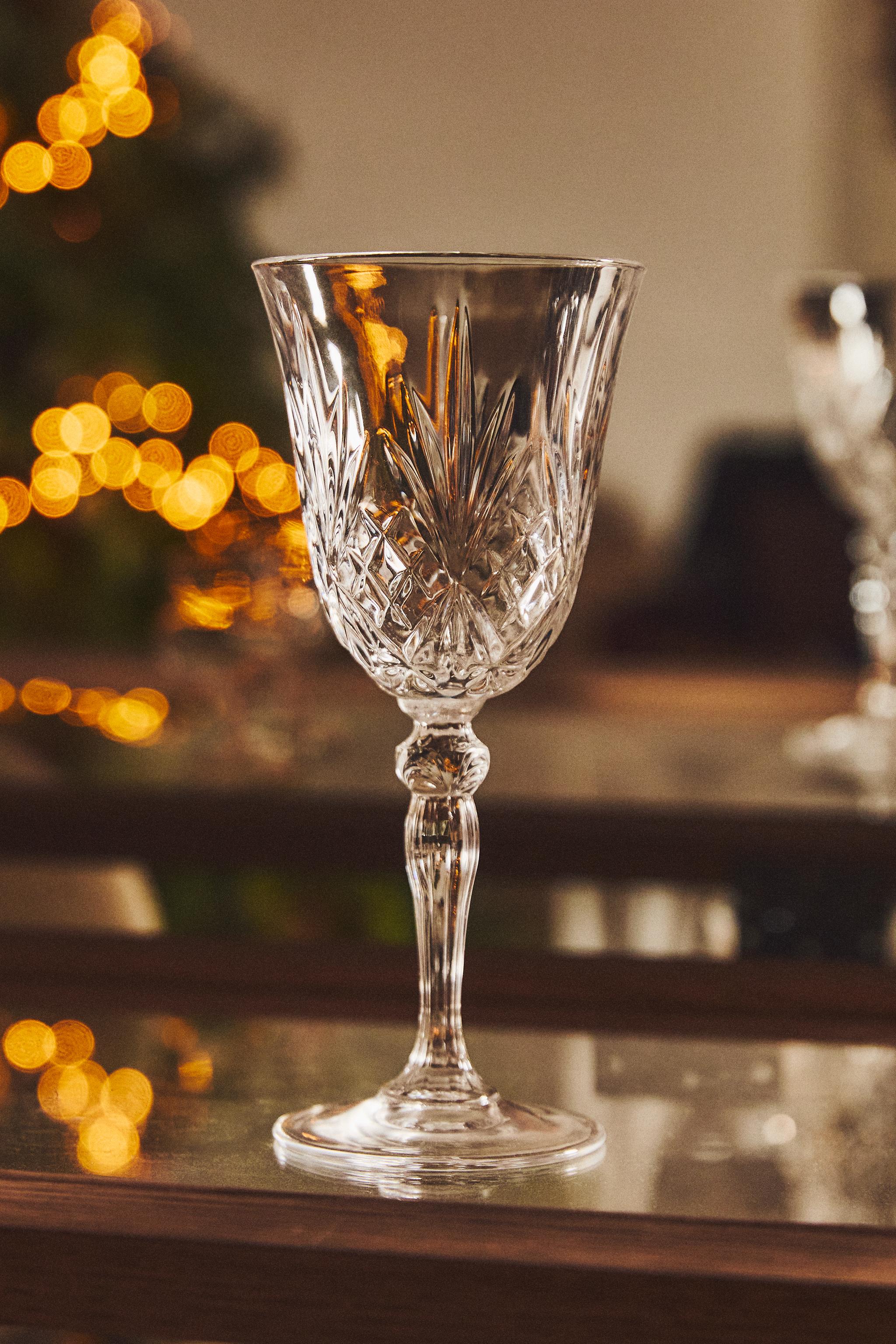 ENGRAVED CRYSTALLINE GLASS