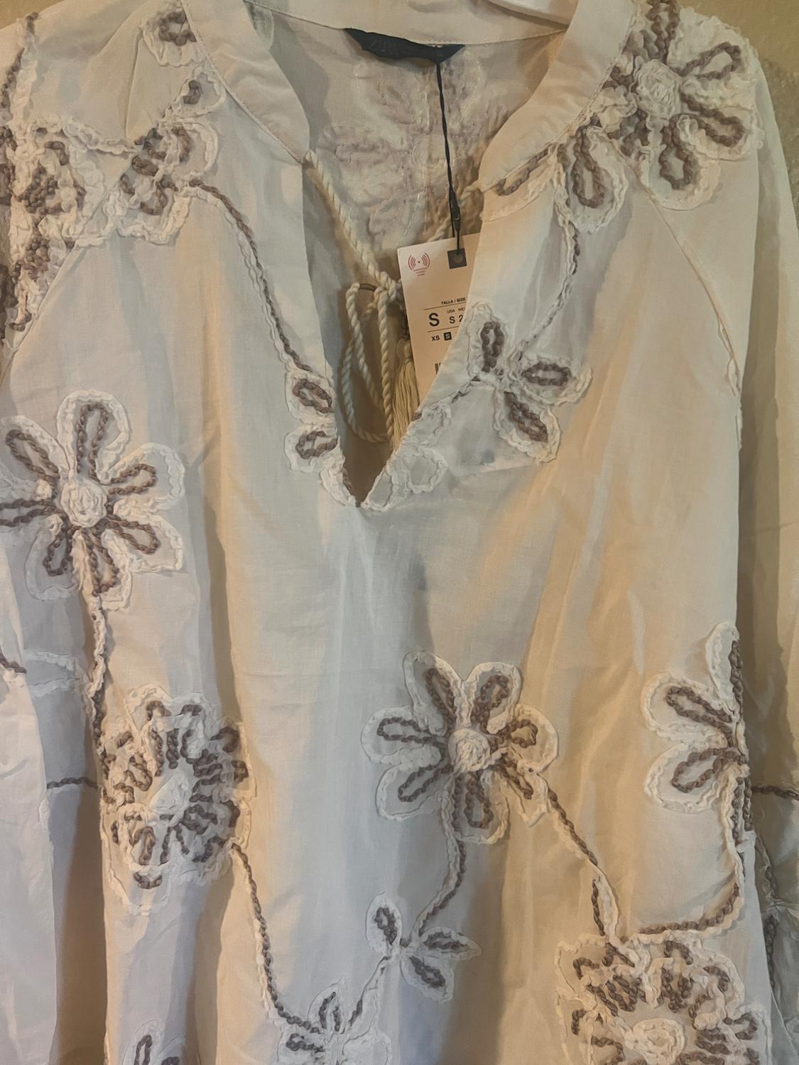 BLUSA BORDADOS FLORES - Image 4