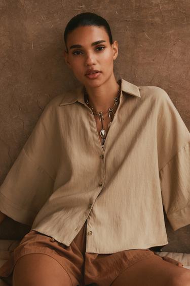 WIJD OVERHEMD MET KORTE MOUWEN - MIDDEN CAMEL van Zara