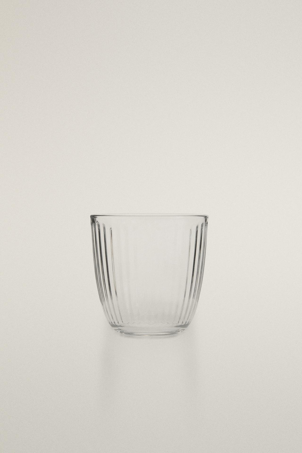 LINEAR-DESIGN GLASS TUMBLER — Transparent