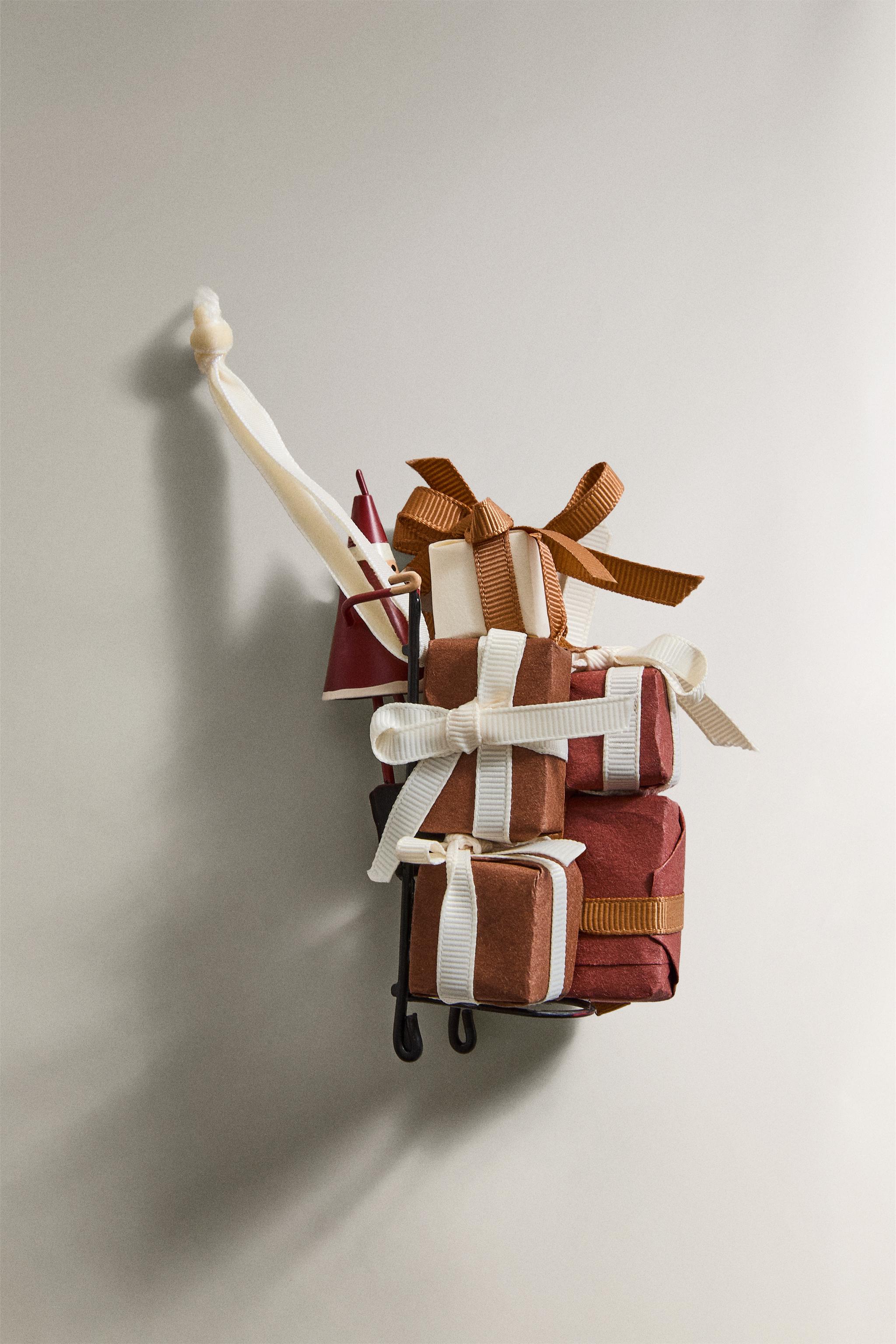 CHRISTMAS TREE SANTA CLAUS ORNAMENTS CHRISTMAS