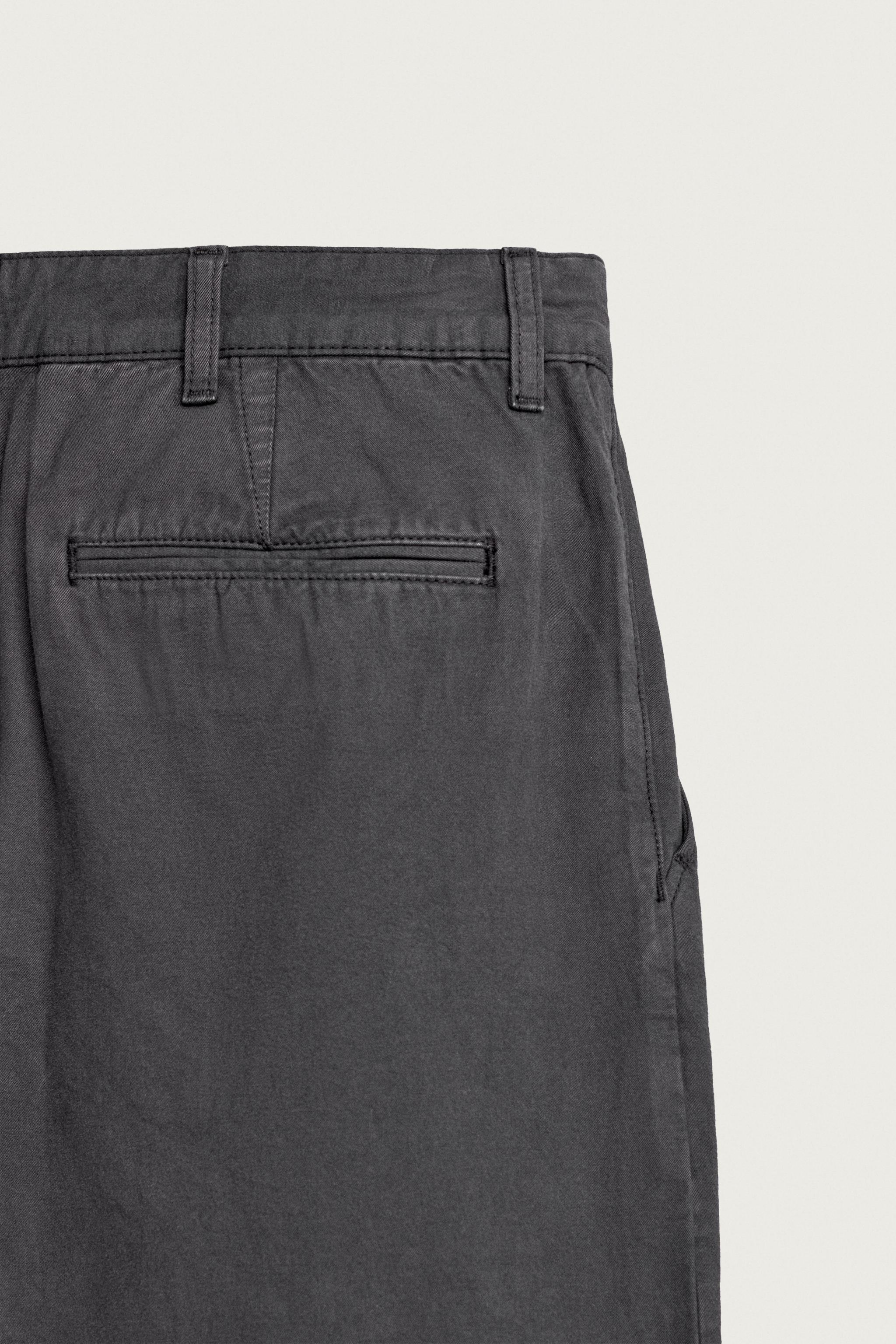 REGULAR-FIT PLEATED CHINO PANTS