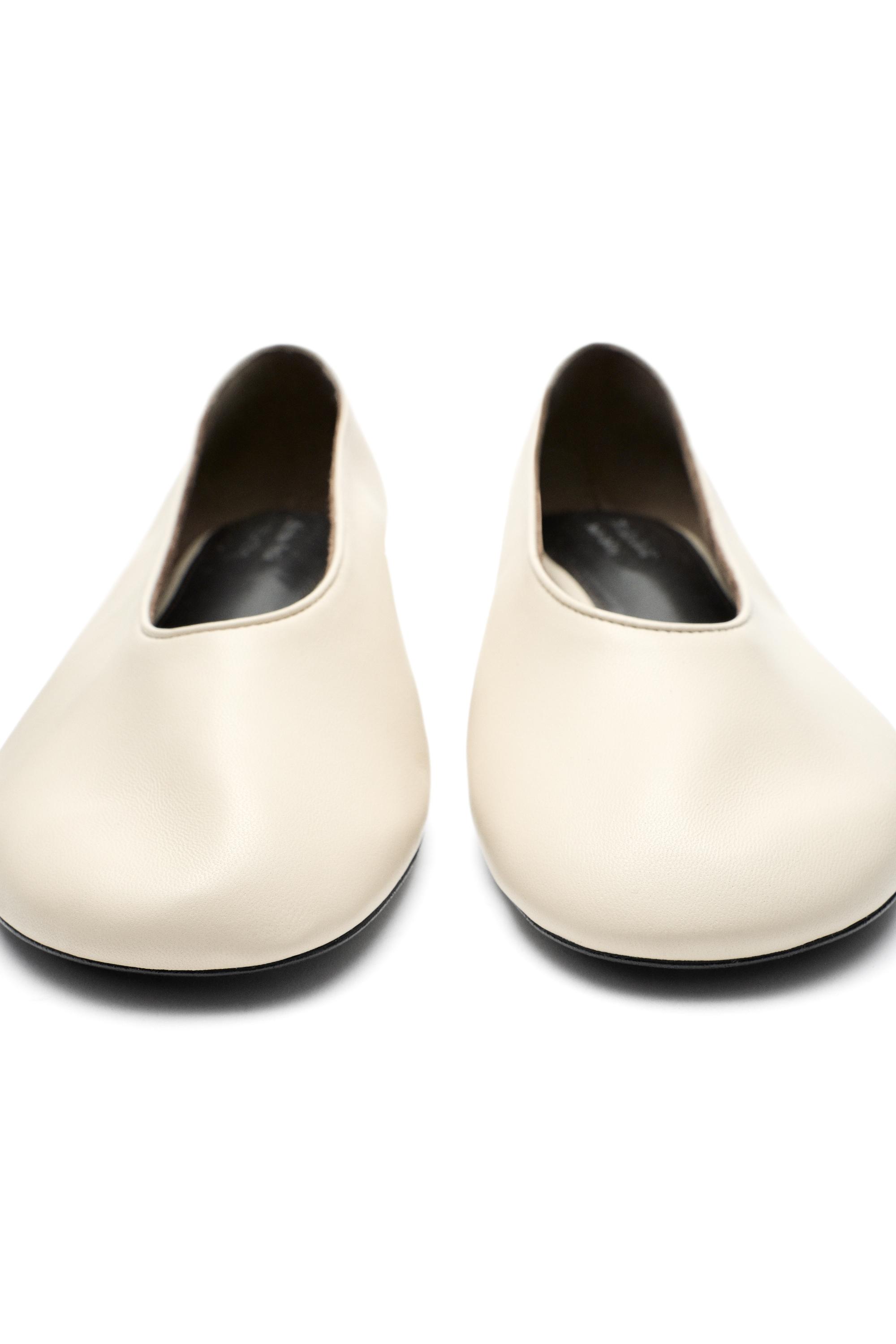 Ballerine en cuir à talon bas - LIMITED EDITION