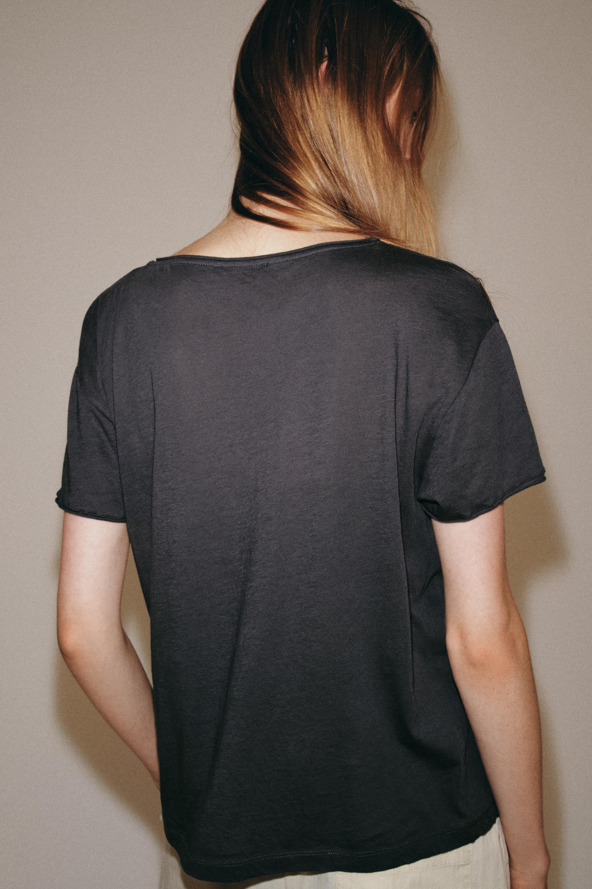 Женские футболки Zara COTTON POCKET T-SHIRT — фото 2