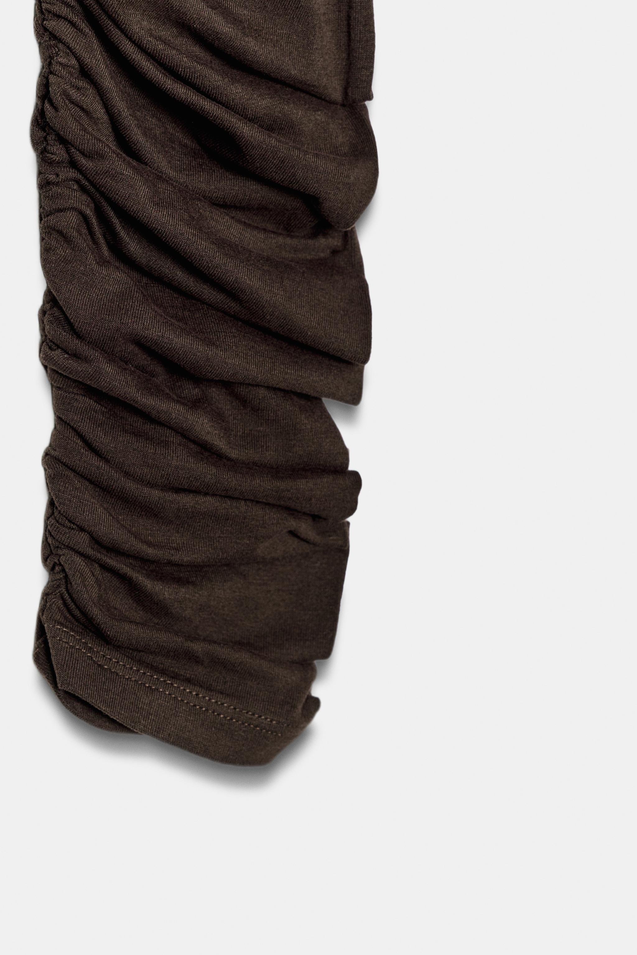 RUCHED T-SHIRT