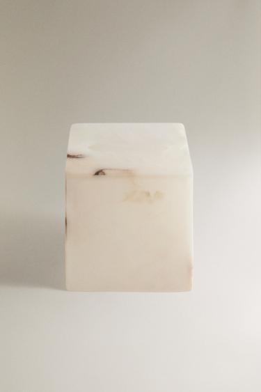 ALABASTER TISSUE BOX - White by Zara
