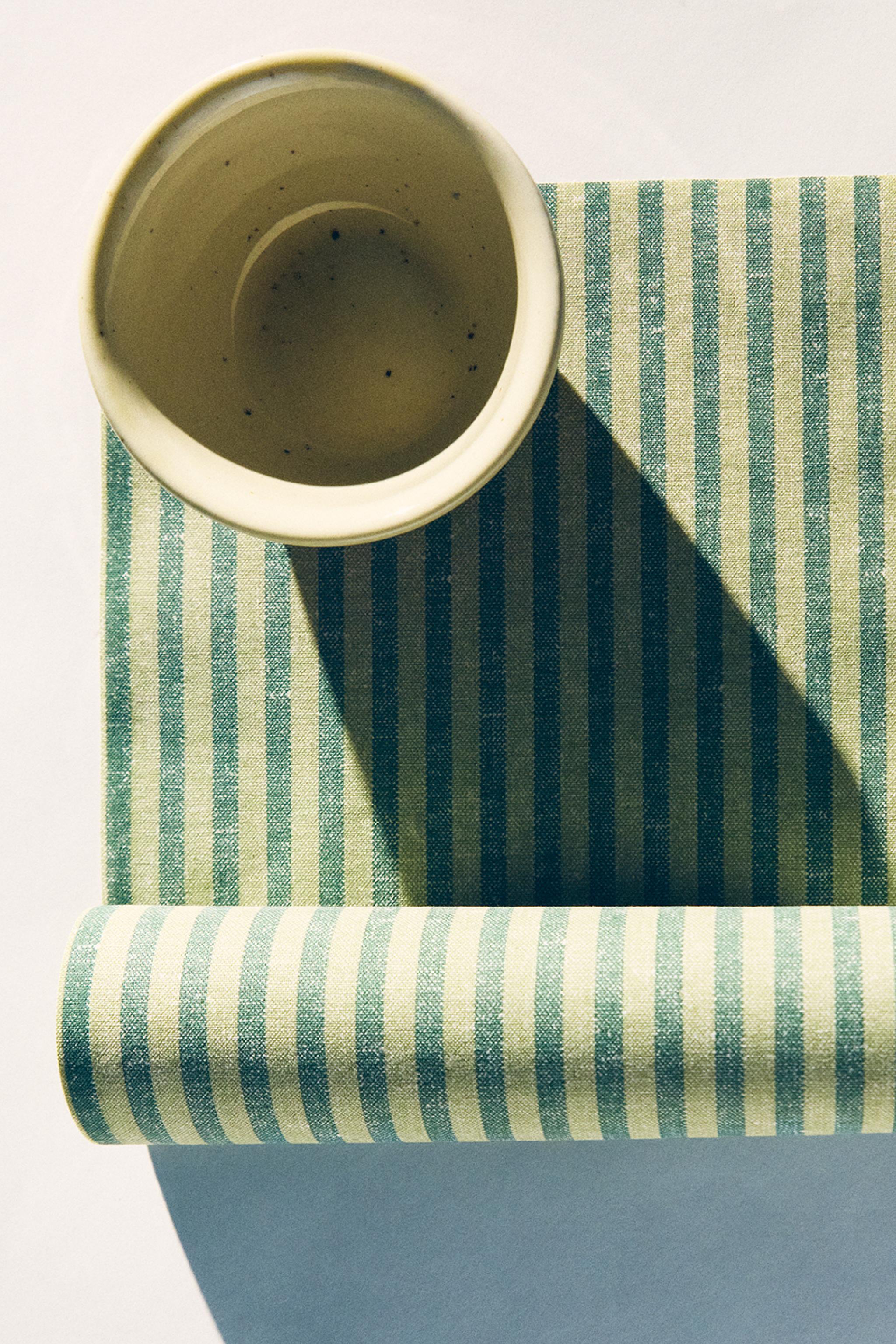PACK OF REUSABLE STRIPED NAPKINS (PACK OF 20) — Green