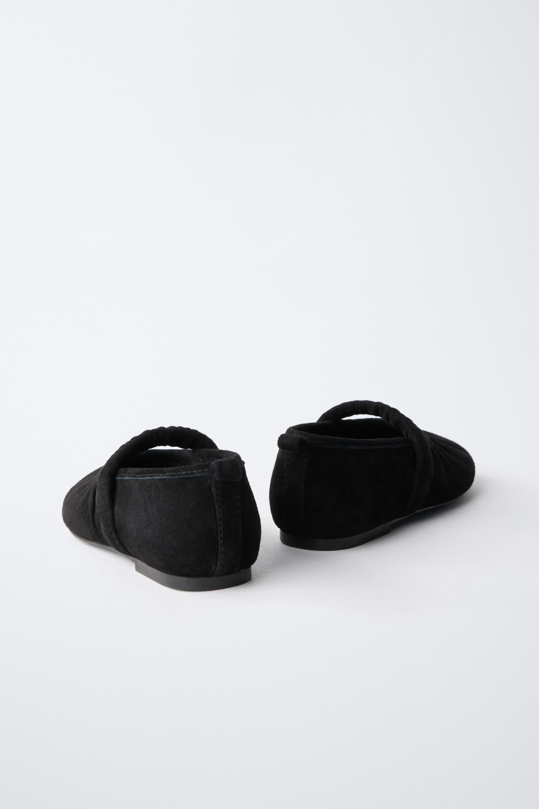 GATHERED LEATHER BALLET FLATS