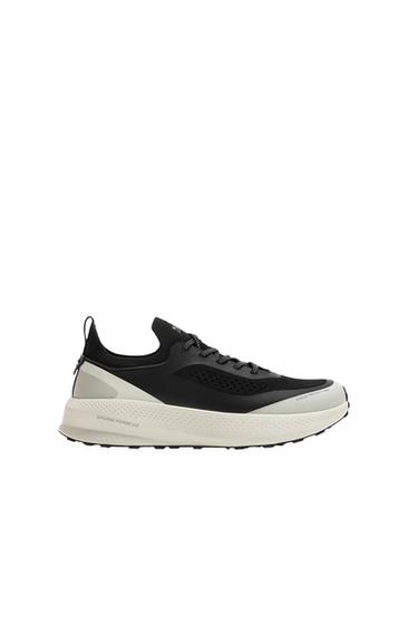 RUNNING TRAINERS - Black by Zara