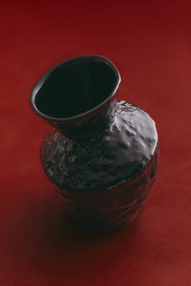 SLANTED VASE - Black by Zara