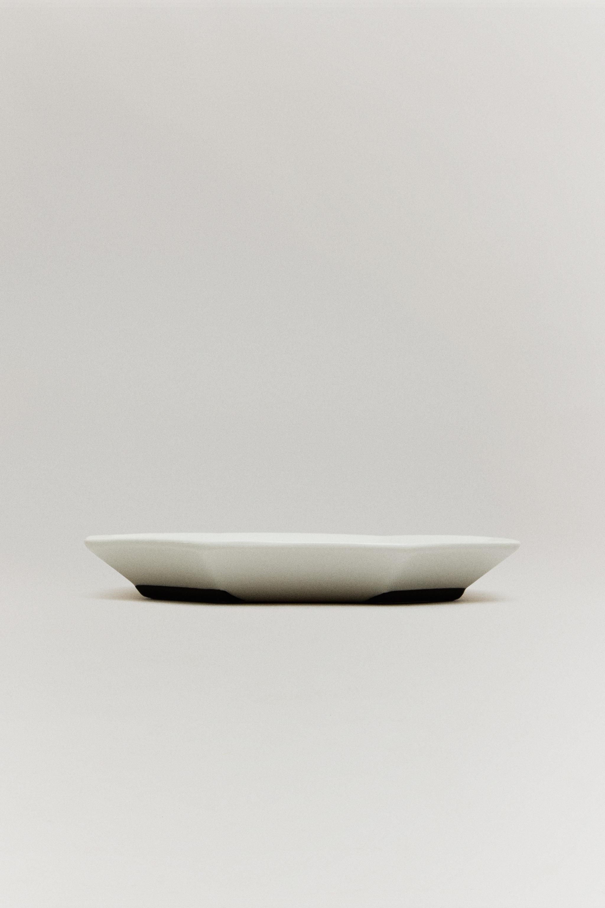 THE SKY OCTAGONAL DESSERT PLATE