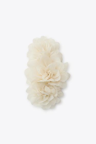PRESILHA DE CABELO COM FLOR DE ORGANZA - Cru da Zara