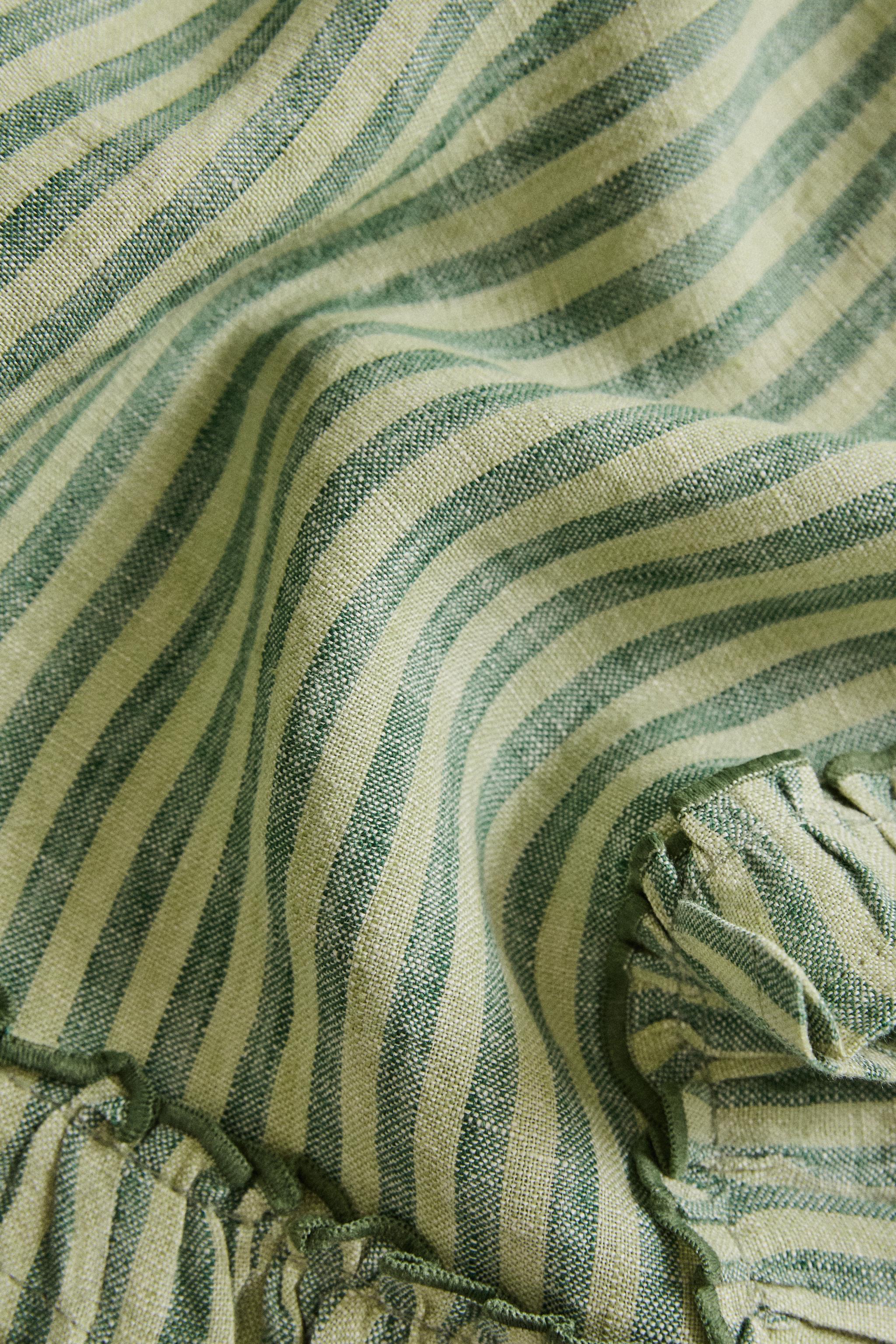 LINEN PLACEMAT WITH RUFFLES