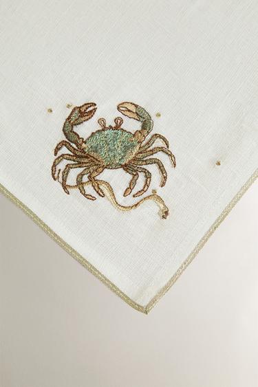 SERVIETTE DE TABLE LIN BRODÉE CANCER | MARISA BERENSON - Écru de Zara - Image 2