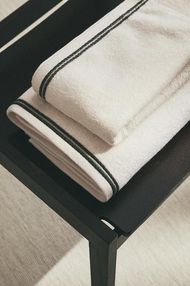 COTTON TOWEL WITH DOUBLE SCALLOPED EDGE - Ivory by Zara