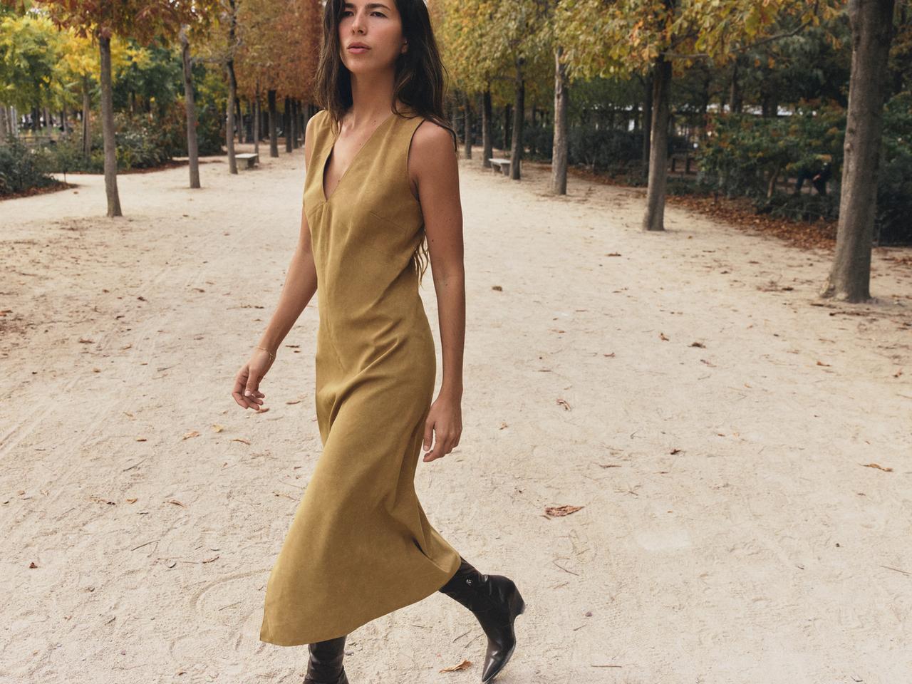 MIDI SUEDE EFFECT DRESS — Mid-camel