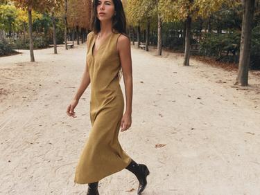 MIDI SUEDE EFFECT DRESS — Mid-camel 1