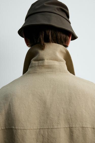 100% LINEN CROPPED FIT OVERSHIRT - camel by Zara