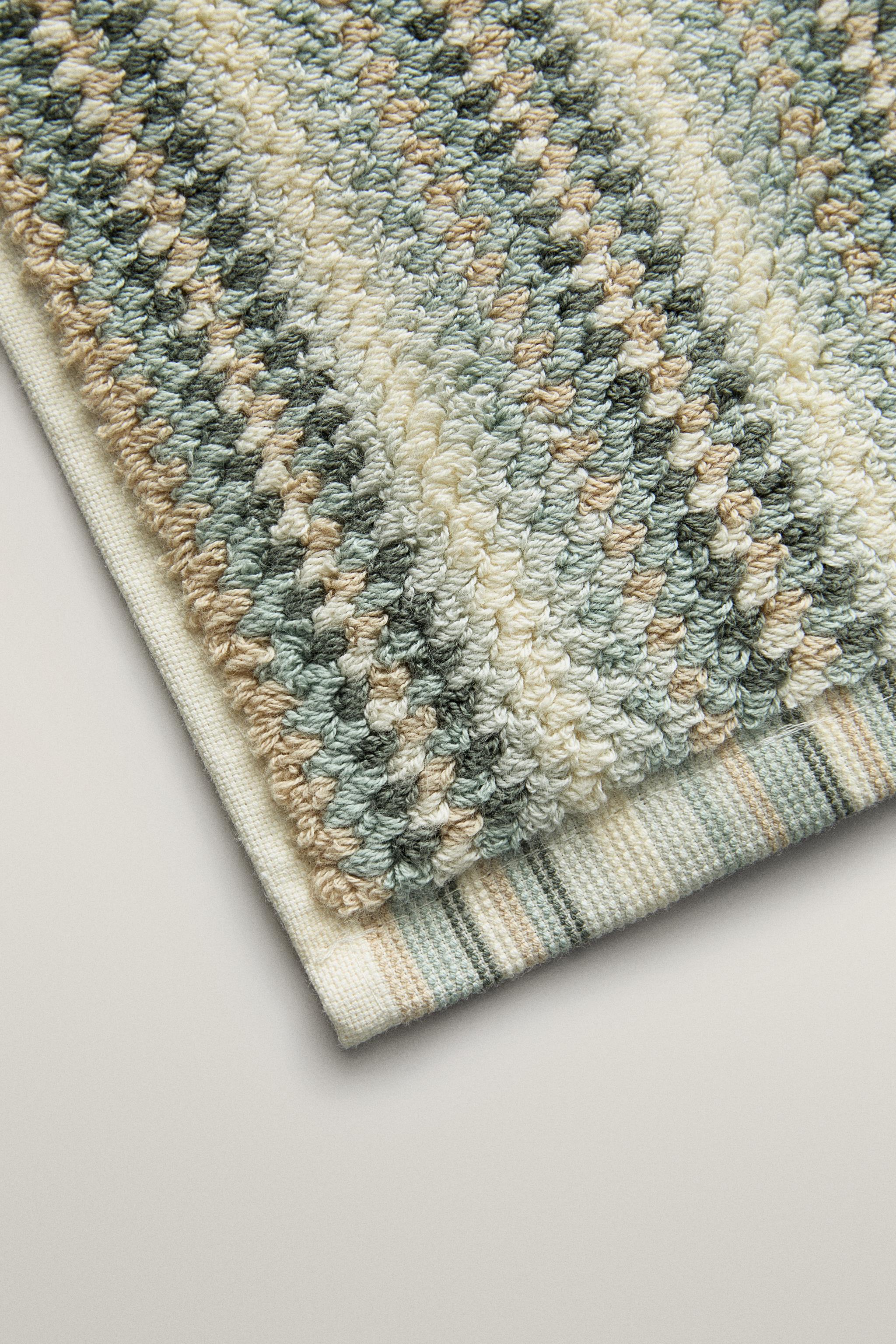 STRIPED COTTON BATH MAT