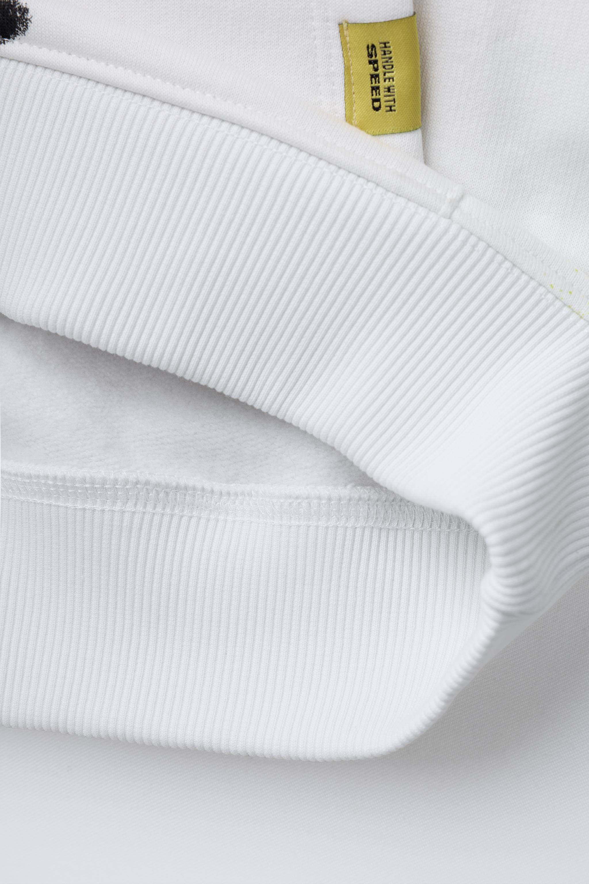 GRAFFITI PRINT SWEATSHIRT