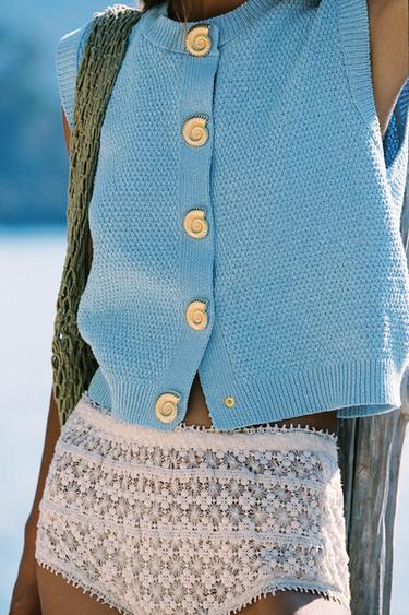 GOLD BUTTON TEXTURED KNIT WAISTCOAT TOP - Light blue by Zara