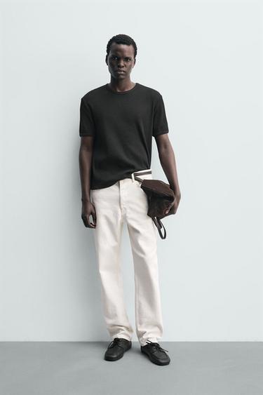 טי שירט עם טקסטורת וופל - שחור של Zara