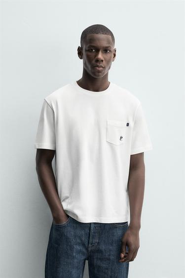 T-SHIRT BOXY FIT MIT CAPRI-SCHRIFTZUG - Cremefarben von Zara