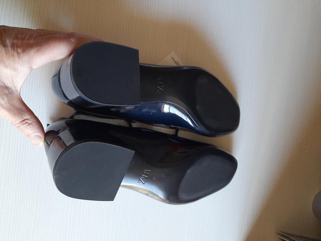 FAUX PATENT BALLERINAS WITH STRAPS - Image 2