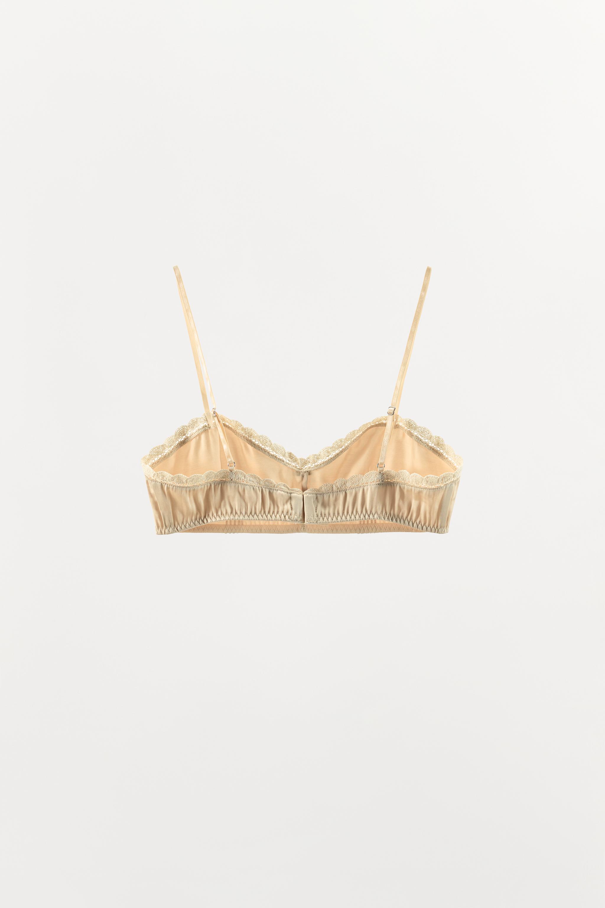 SOUTIEN-GORGE DENTELLE FLEUR EN CONTRASTE
