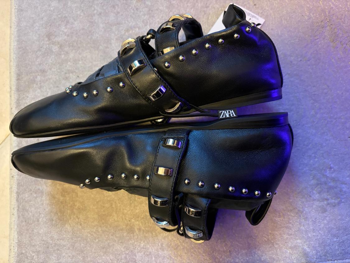 STUDDED LEATHER BALLET FLATS - Image 3