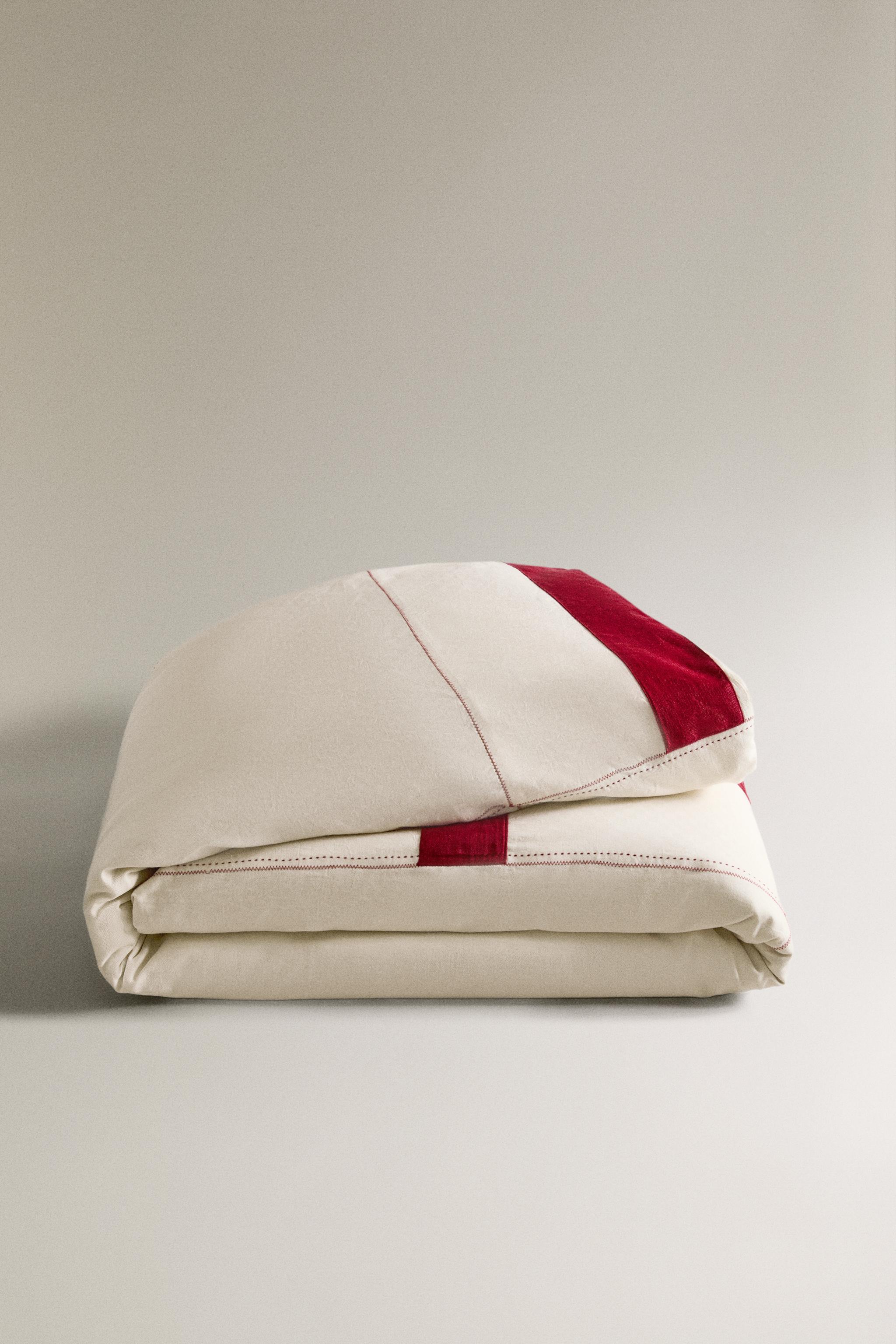 QUILTED CHRISTMAS MULTI-PURPOSE THROW