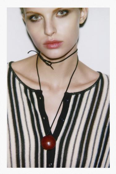LEATHER CORD NECKLACE WITH STONE - Red by Zara