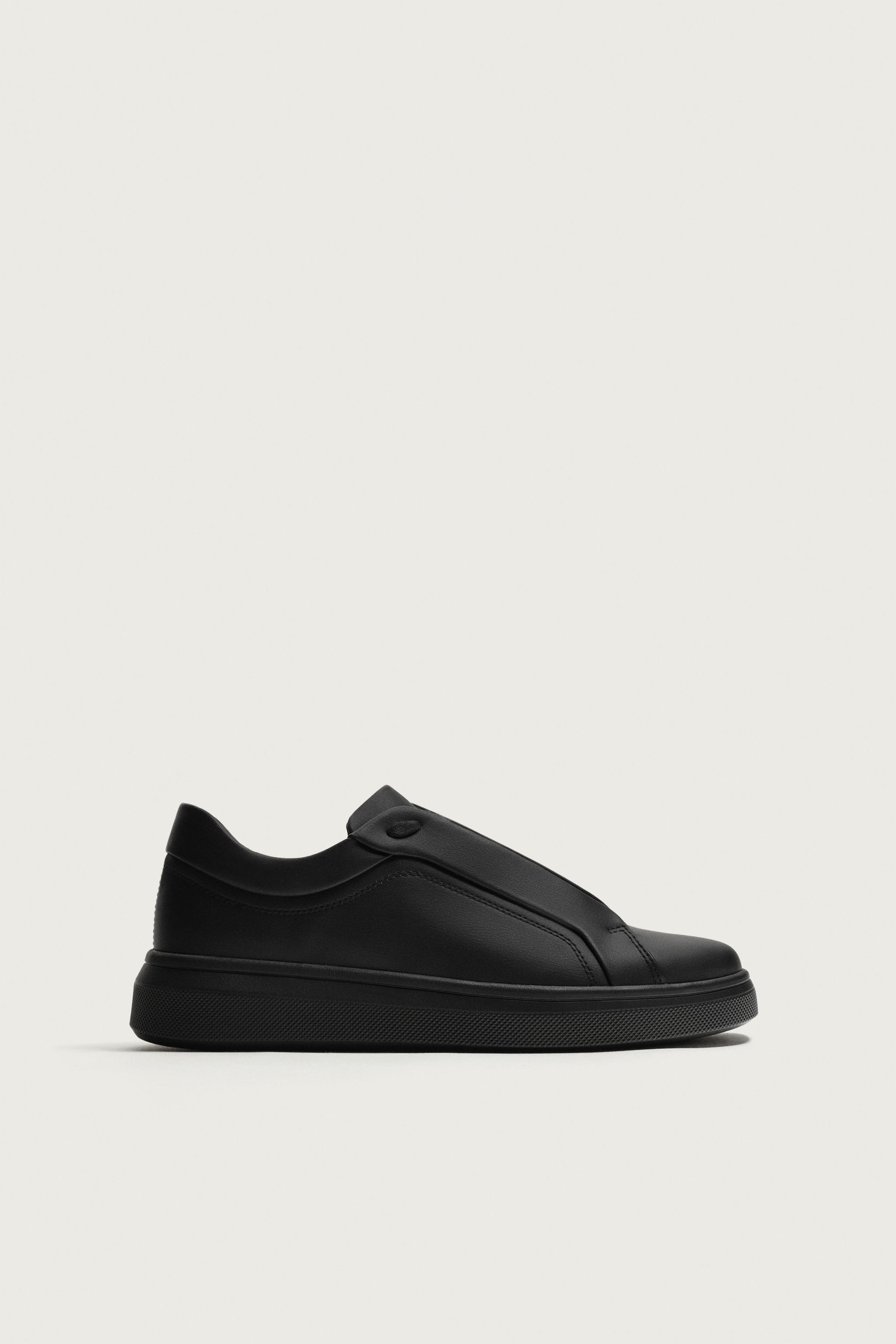 CHUNKY SNEAKERS — Black