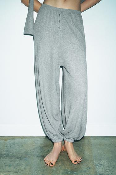 מכנסי כותנה עם כפתורים - אפור של Zara