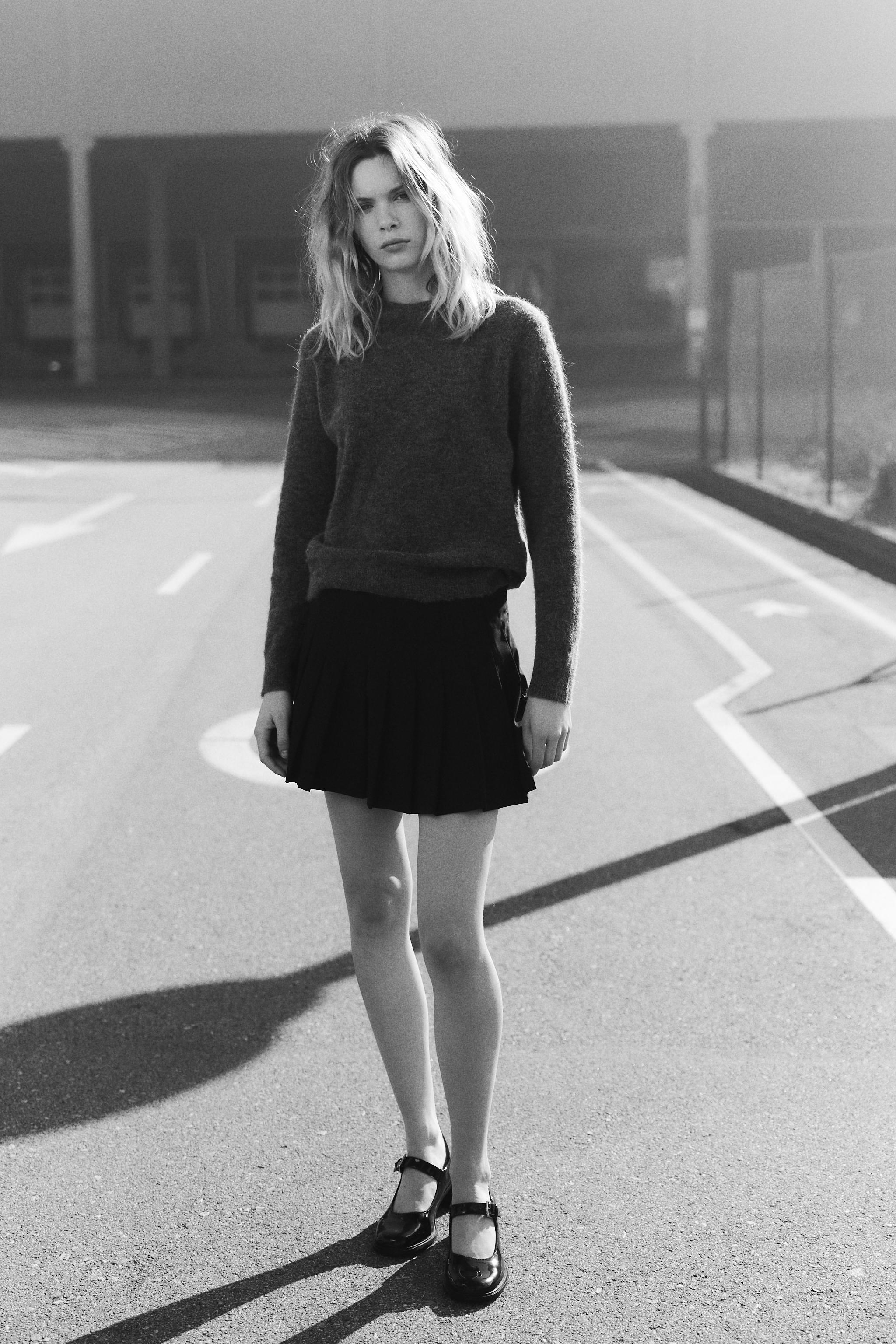 新品 ZARA ネイビー エナメル シューズ エナメルレザー風 ペニーストラップ ローファー - ブラック