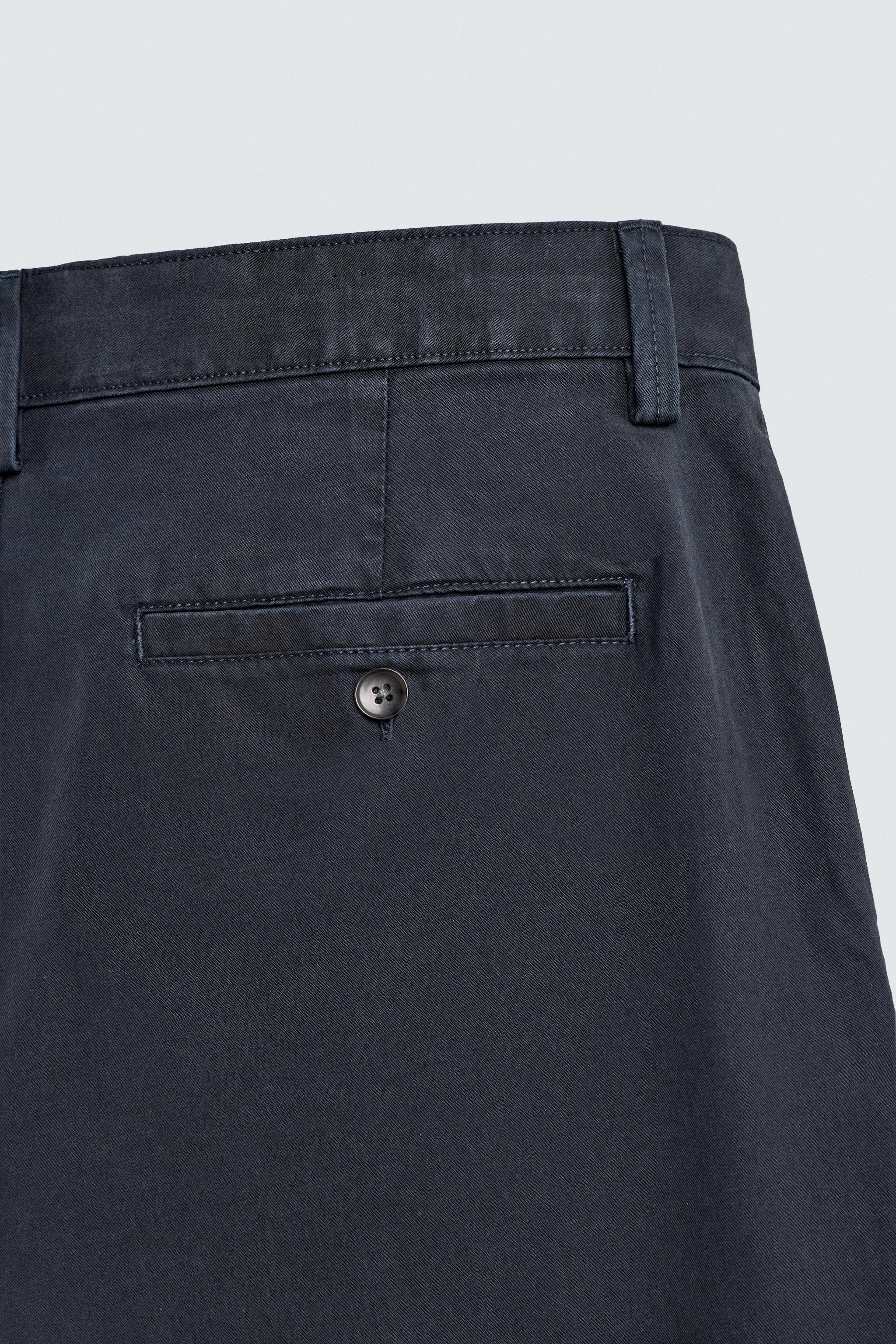 SHORT REGULAR FIT À PLIS