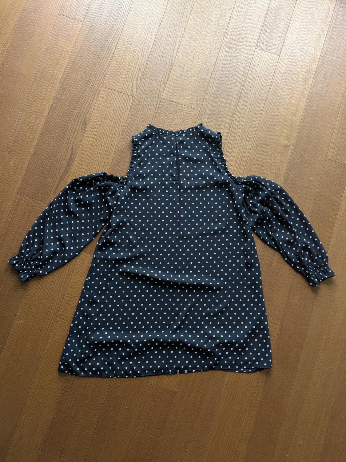 BLACK POLKA DOT COLD SHOULDER MINI DRESS - Image 3