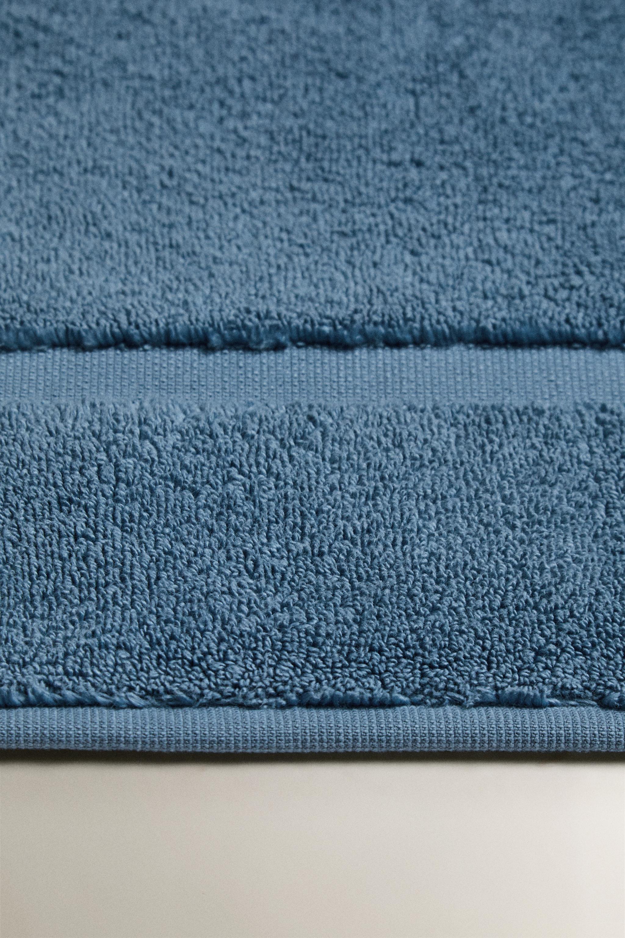 SOFT TERRY BATH MAT — dusty blue