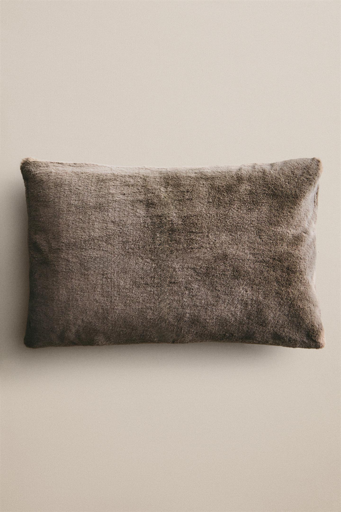 Подушка Zara OmbrÉ Fur Throw Pillow Cover, цвет: Серо-коричневый серый — фото 5