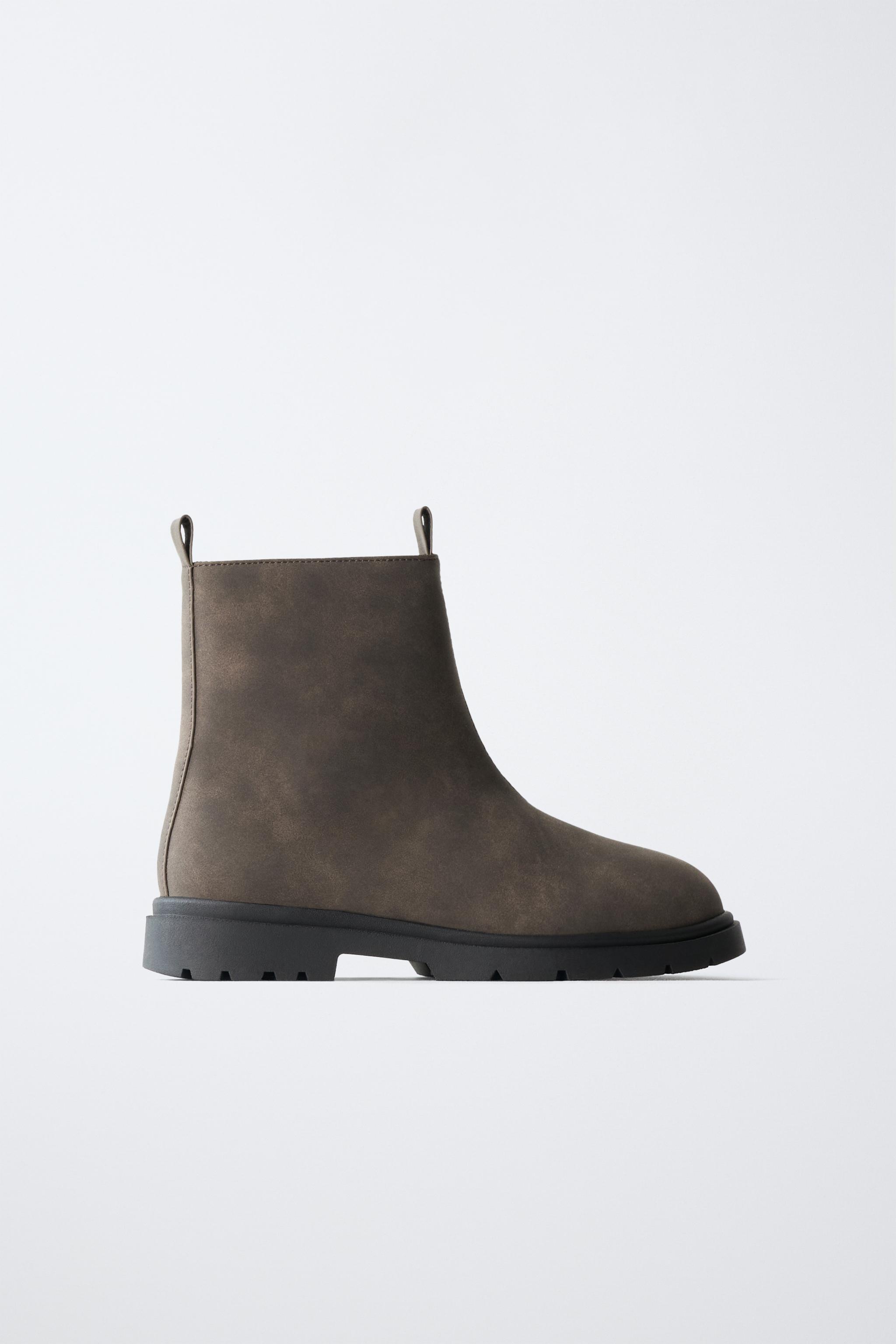 BASIC ANKLE BOOTS