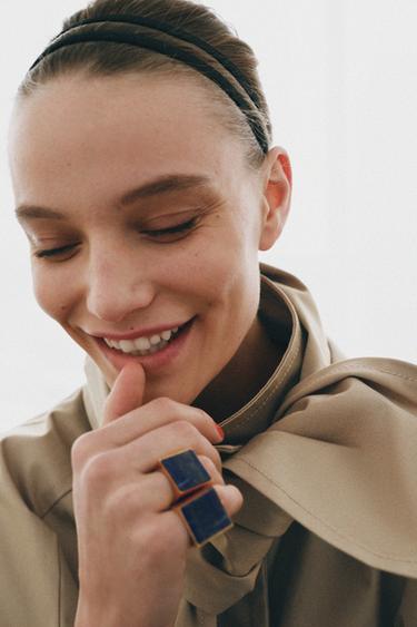 Zara 紋章式寶石戒指 - 金黃色